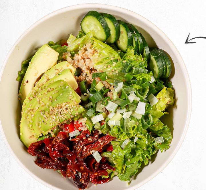 KINOA AVOKADO SALAD