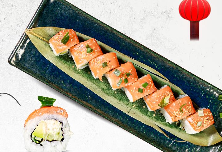 SALMON ROLL