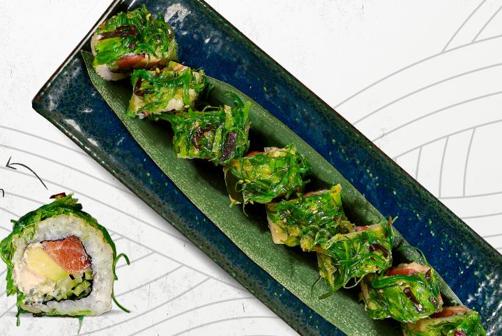 WAKAME ROLL SALMON